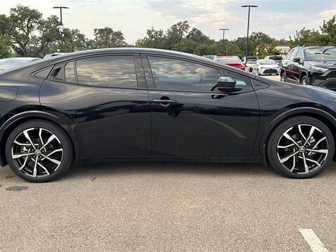 New 2026 Toyota Prius Plug-In Hybrid image 10