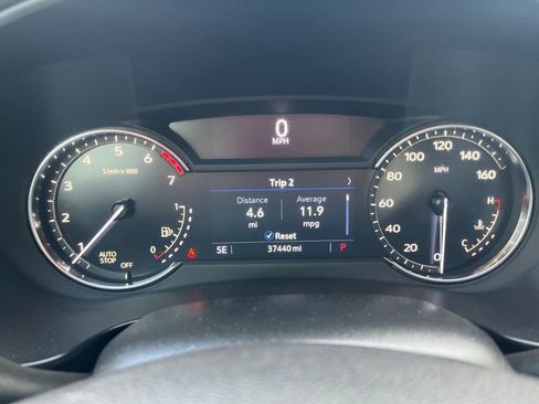 Used 2020 Cadillac XT4 Luxury w/ Cold Weather Package image 35