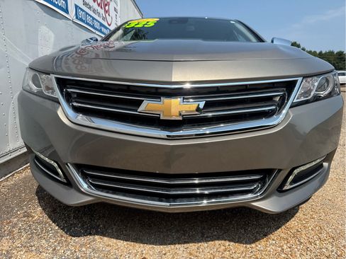 Used 2017 Chevrolet Impala Premier FWD image 11