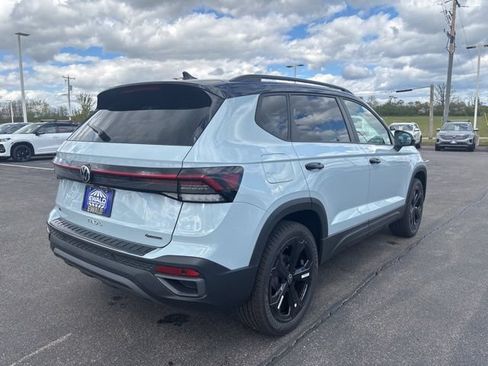 New 2026 Volkswagen Taos SE AWD/4WD image 6