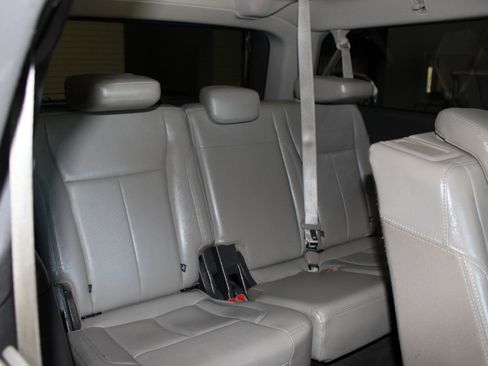 Used 2018 Ford Expedition Max XLT w/ Equipment Group 202A image 25