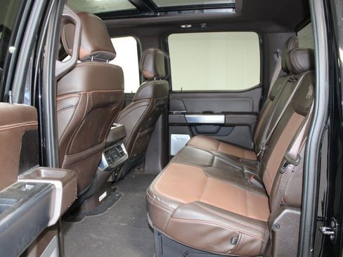 Used 2025 Ford F350 King Ranch w/ FX4 Off-Road Package image 18