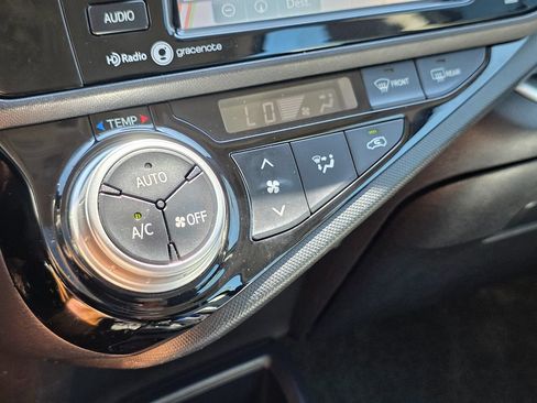 Used 2015 Toyota Prius C Three FWD image 36