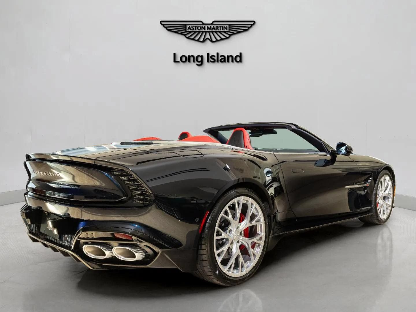 New 2026 Aston Martin Vanquish Convertible RWD image 7