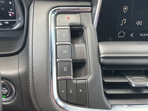 Used 2023 GMC Yukon SLE AWD/4WD image 19