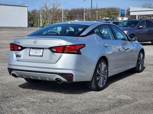 Used 2023 Nissan Altima 2.5 SL FWD image 5