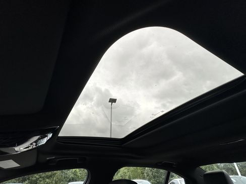 Used 2026 BMW 530i xDrive w/ M Sport Package image 26