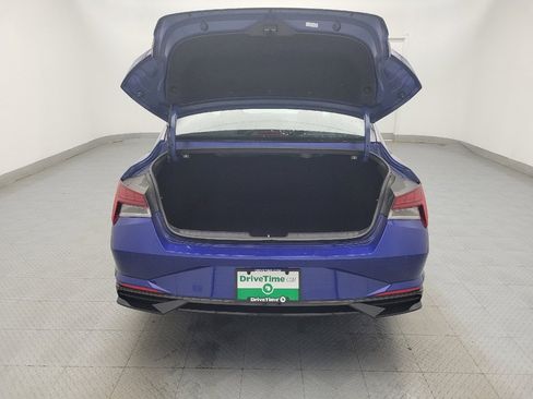 Used 2023 Hyundai Elantra Limited image 29