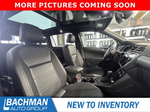 Used 2020 Volkswagen Tiguan SE R-Line image 5