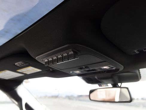 Used 2023 Ford F350 Platinum w/ Tremor Off-Road Package image 27