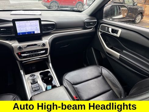 Used 2022 Ford Explorer XLT w/ Equipment Group 202A image 13