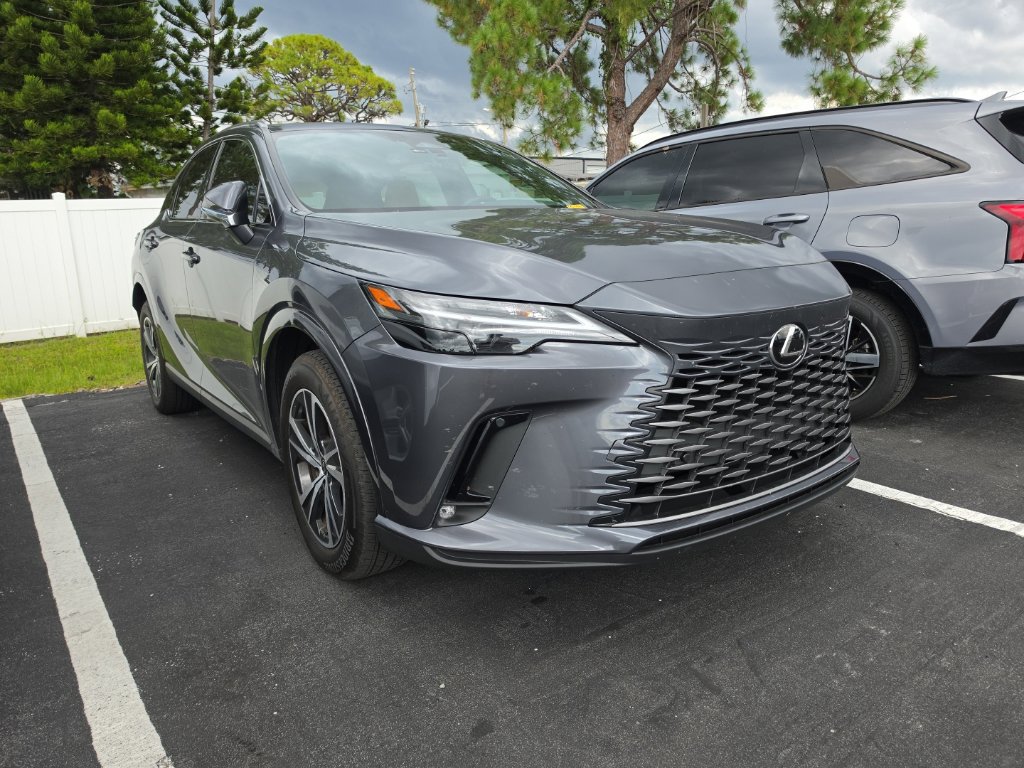Used 2025 Lexus RX 350 Premium w/ Accessory Package FWD image 4