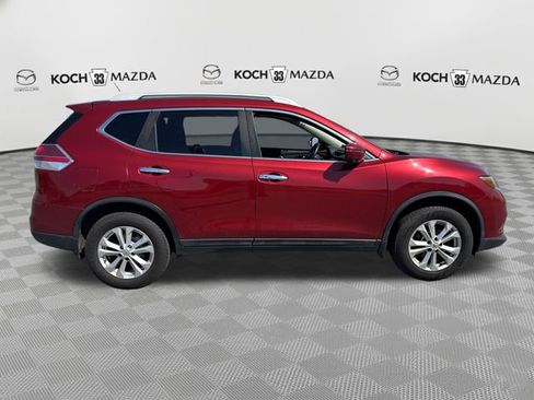 Used 2016 Nissan Rogue SV w/ SV Premium Package AWD/4WD image 8