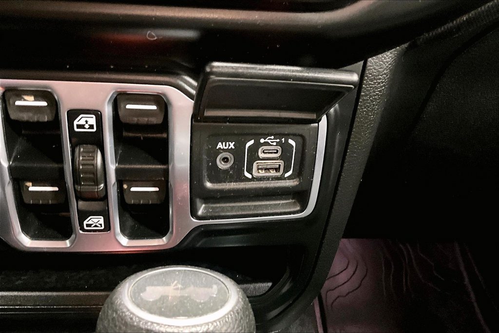 Used 2020 Jeep Wrangler Unlimited Sport S AWD/4WD image 24