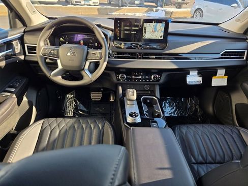 New 2026 Mitsubishi Outlander SEL image 16