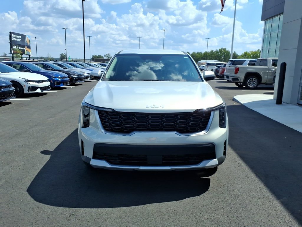 Used 2026 Kia Sorento LX FWD image 3