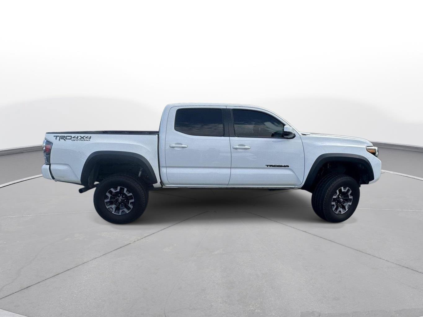 Certified 2020 Toyota Tacoma TRD Off-Road w/ TRD Premium Off Road Package AWD/4WD image 5