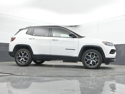 Used 2025 Jeep Compass Limited AWD/4WD image 43