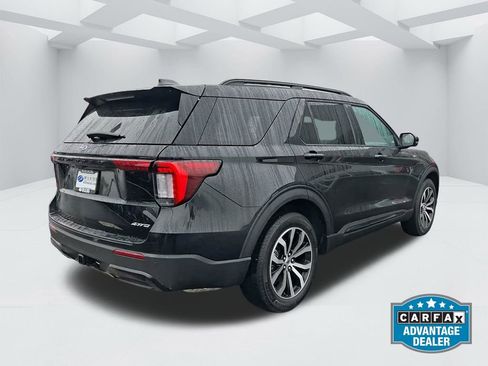 Used 2025 Ford Explorer ST-Line AWD/4WD image 5