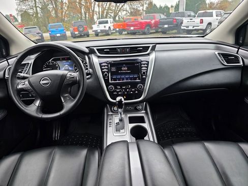 Used 2023 Nissan Murano SV AWD/4WD image 8
