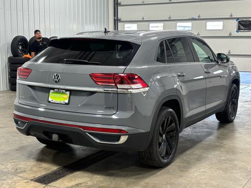 Used 2023 Volkswagen Atlas SE w/ Technology Package w/ Black Wheel Package image 3