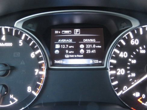 Used 2020 Nissan Pathfinder SL image 24