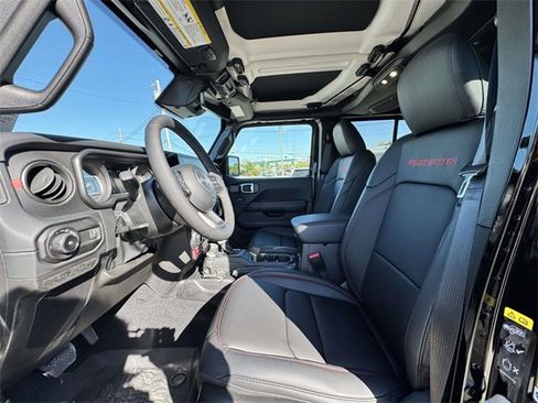 New 2025 Jeep Wrangler Unlimited Rubicon image 19