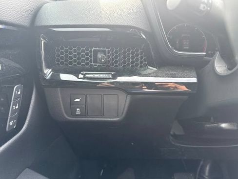 Used 2023 Honda CR-V EX-L image 12