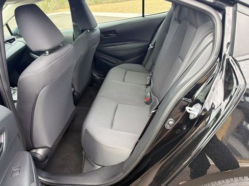Used 2025 Toyota Corolla LE image 7