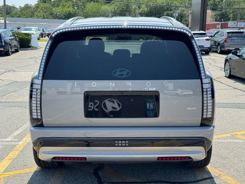 New 2026 Hyundai Ioniq 9 SEL image 4