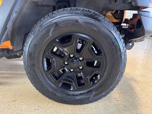 Used 2013 Jeep Wrangler Sahara AWD/4WD image 38