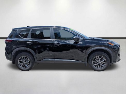 Used 2021 Nissan Rogue S FWD image 3