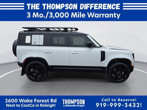 Used 2022 Land Rover Defender 110 X-Dynamic HSE AWD/4WD image 2