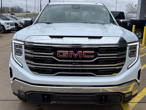 New 2026 GMC Sierra 1500 SLT image 10