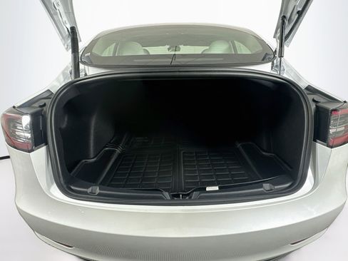 Used 2023 Tesla Model 3 Standard Range RWD image 29