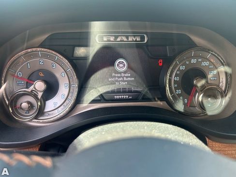 Used 2019 RAM 1500 Limited AWD/4WD image 10
