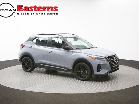 Used 2023 Nissan Kicks SR w/ SR Premium Package FWD image 47