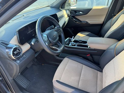 Used 2025 Chevrolet Equinox ACTIV w/ Safety and Technology Package AWD/4WD image 7