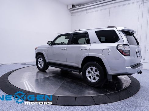 Used 2021 Toyota 4Runner SR5 Premium image 31