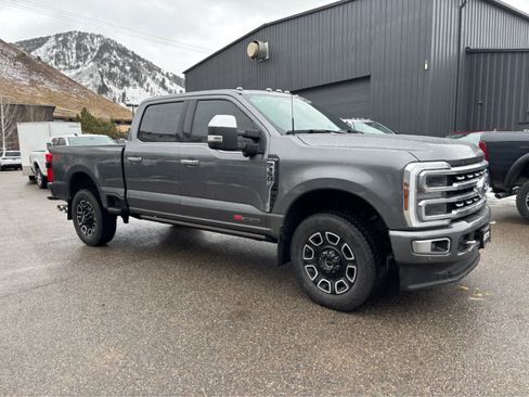 Used 2024 Ford F350 Platinum image 12