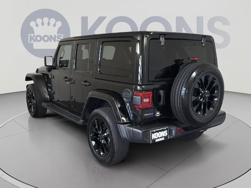 Used 2024 Jeep Wrangler Unlimited Sahara w/ Technology Group AWD/4WD image 4