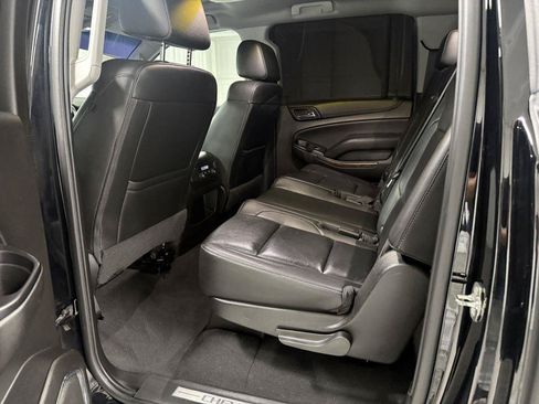 Used 2019 Chevrolet Suburban LT AWD/4WD image 29
