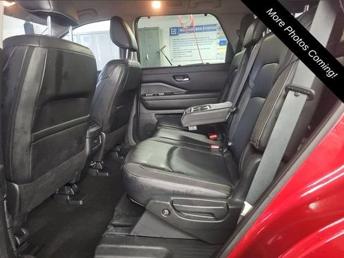 Used 2023 Nissan Pathfinder SL AWD/4WD image 6