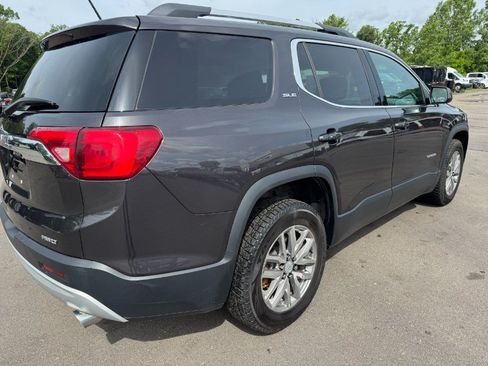 Used 2017 GMC Acadia SLE AWD/4WD image 11