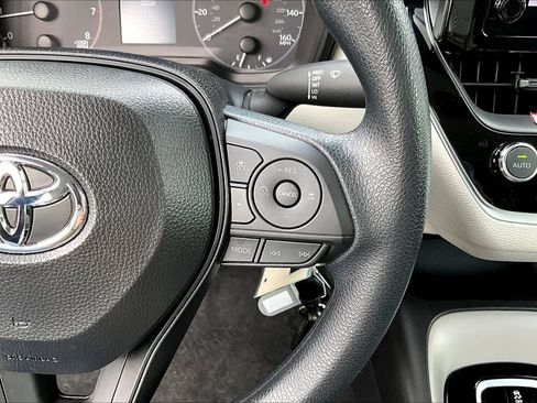 Certified 2025 Toyota Corolla LE image 24