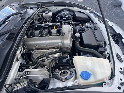 Used 2016 MAZDA MX-5 Miata Sport image 24