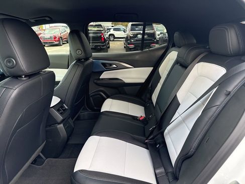 New 2026 Chevrolet Equinox EV LT image 12