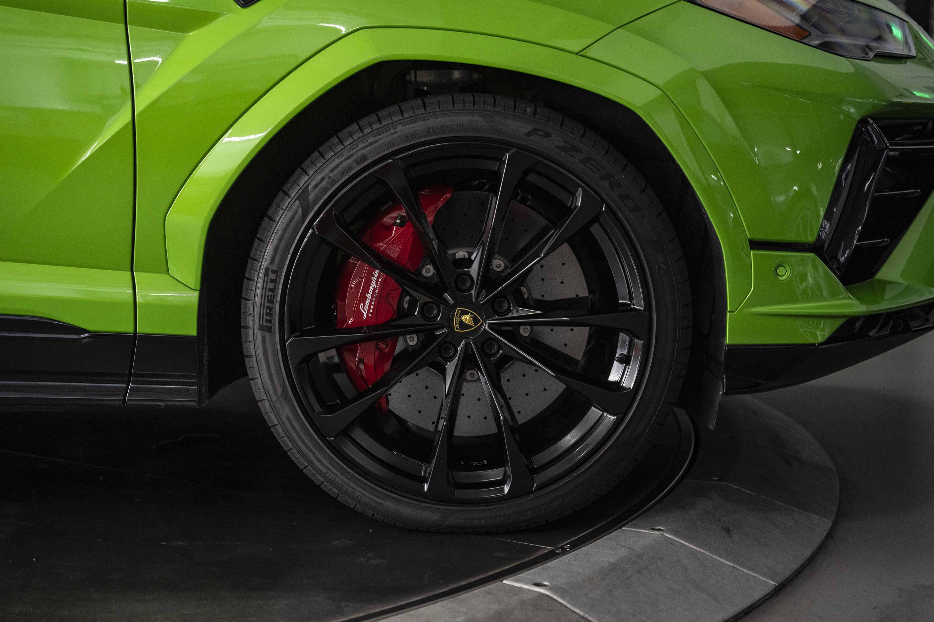 Used 2024 Lamborghini Urus S AWD/4WD image 13