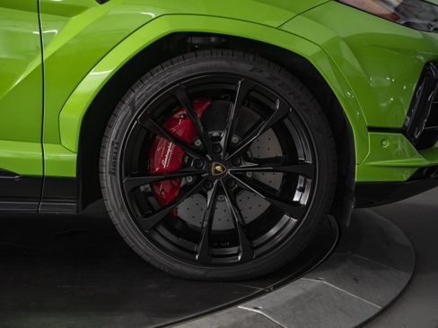 Used 2024 Lamborghini Urus S AWD/4WD image 13