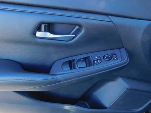 Used 2023 Nissan Sentra SV image 25